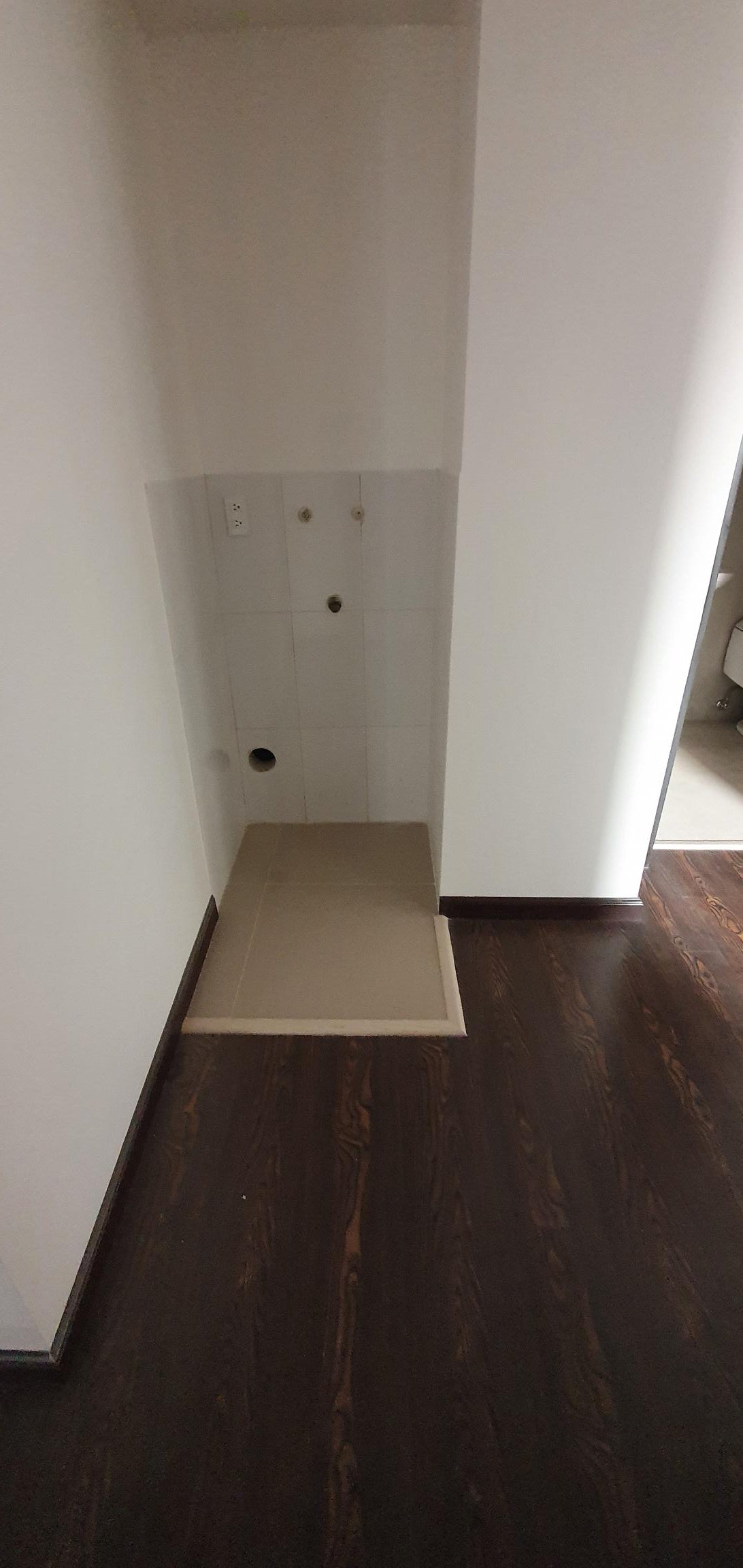 SE VENDE DEPARTAMENTO A ESTRENAR SECTOR SOLCA - CALLE NIELSEN