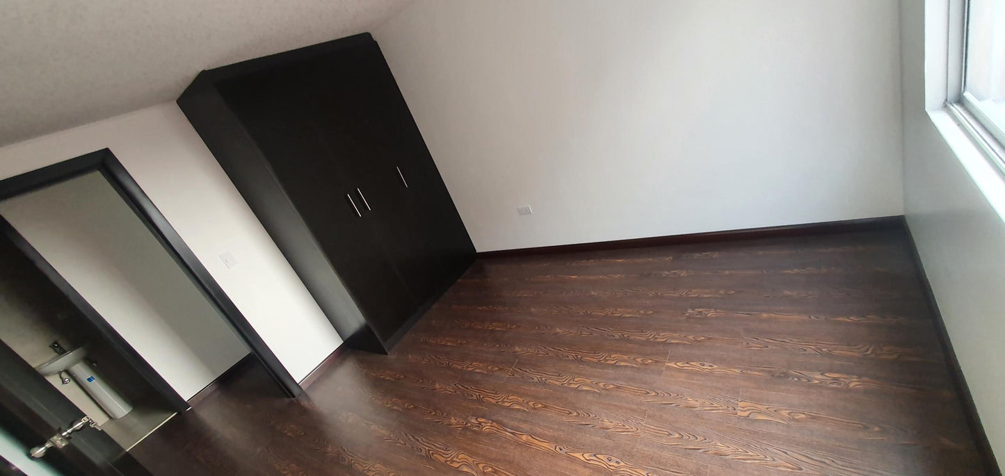 SE VENDE DEPARTAMENTO A ESTRENAR SECTOR SOLCA - CALLE NIELSEN