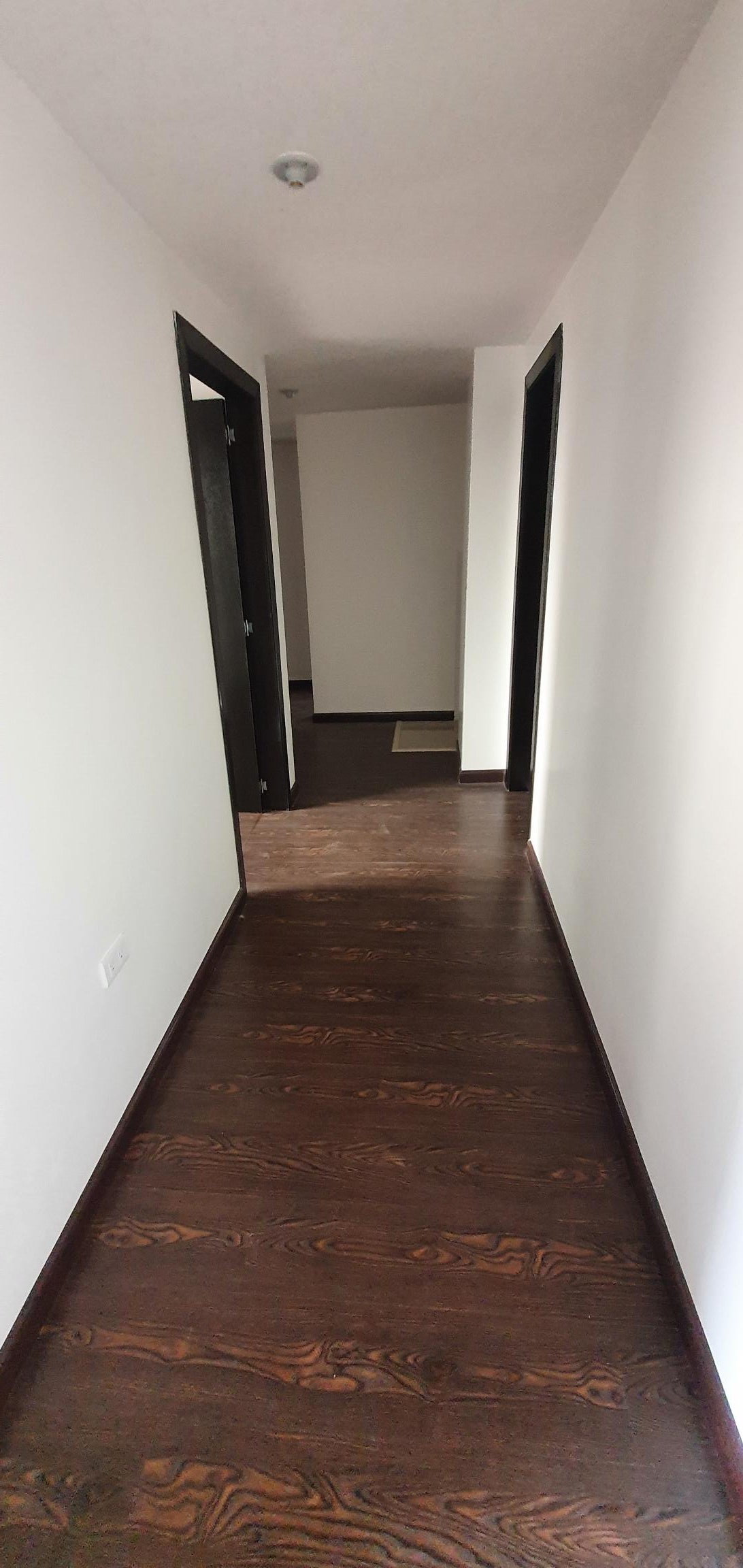SE VENDE DEPARTAMENTO A ESTRENAR SECTOR SOLCA - CALLE NIELSEN