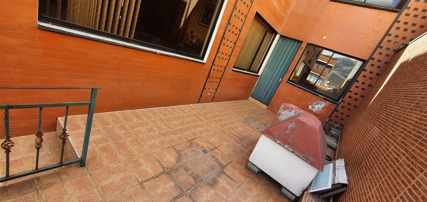 Se Vende Casa o Edificio Sector Colegio Aeronautico