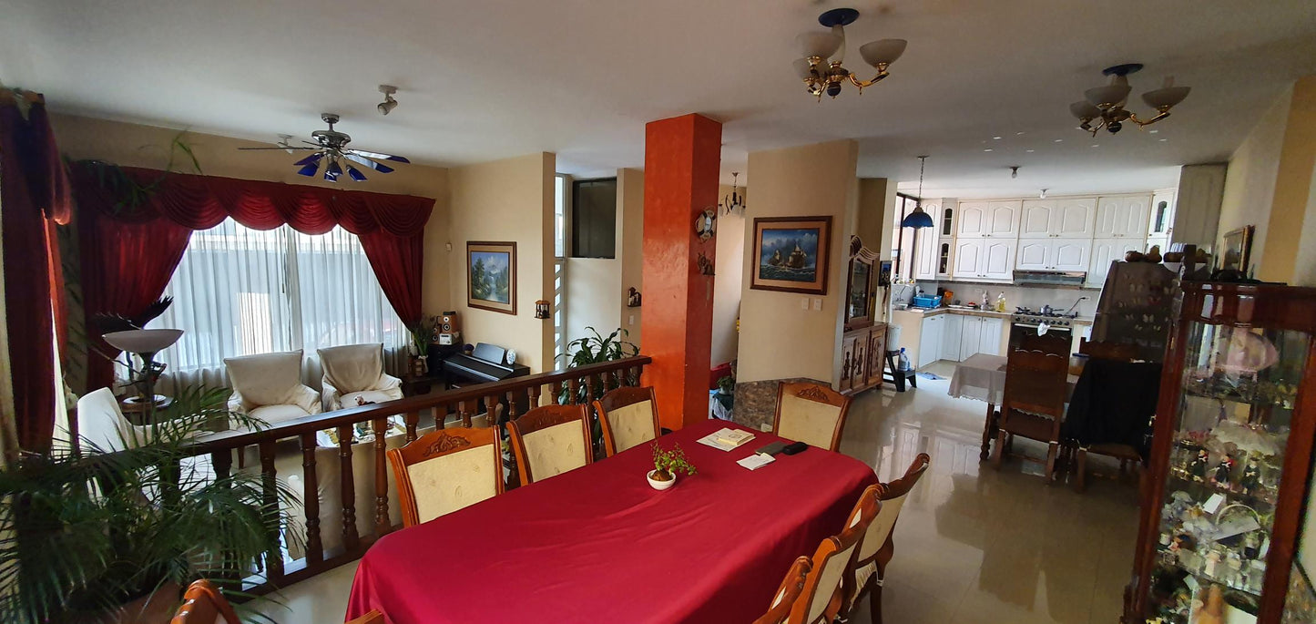 Se Vende Casa o Edificio Sector Colegio Aeronautico