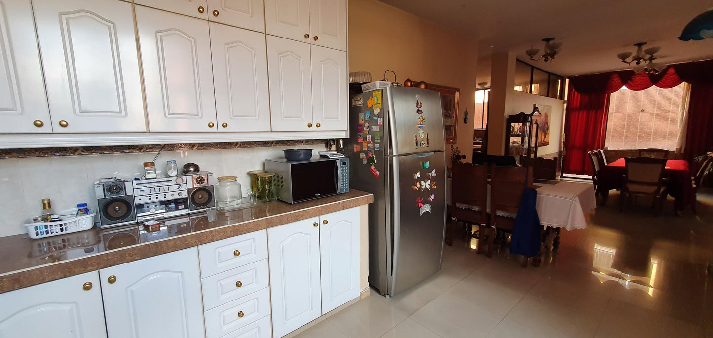 Se Vende Casa o Edificio Sector Colegio Aeronautico