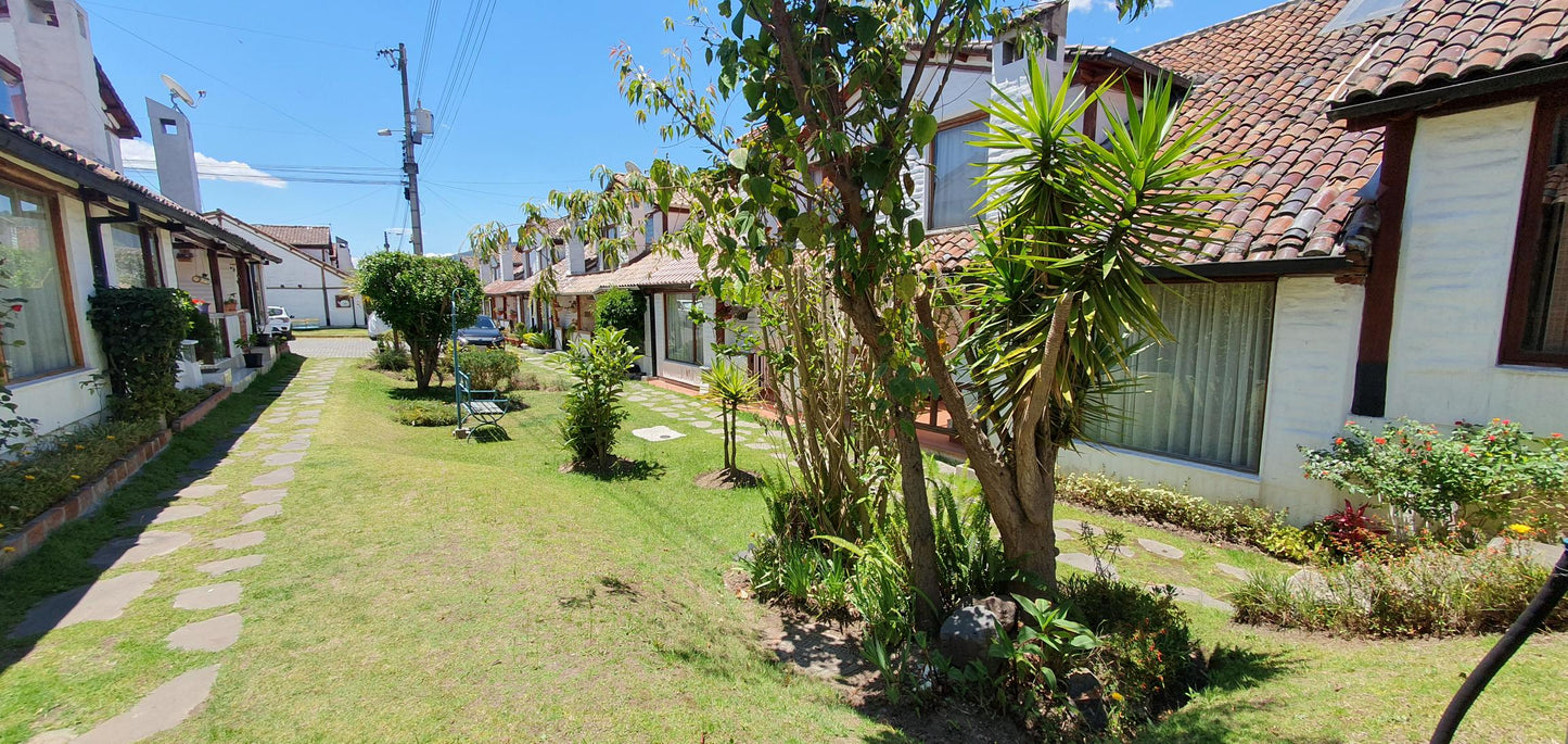 SE VENDE CASA EN LA PARROQUI DE SANGOLQUÍ, CANTÓN RUMIÑAHUI.