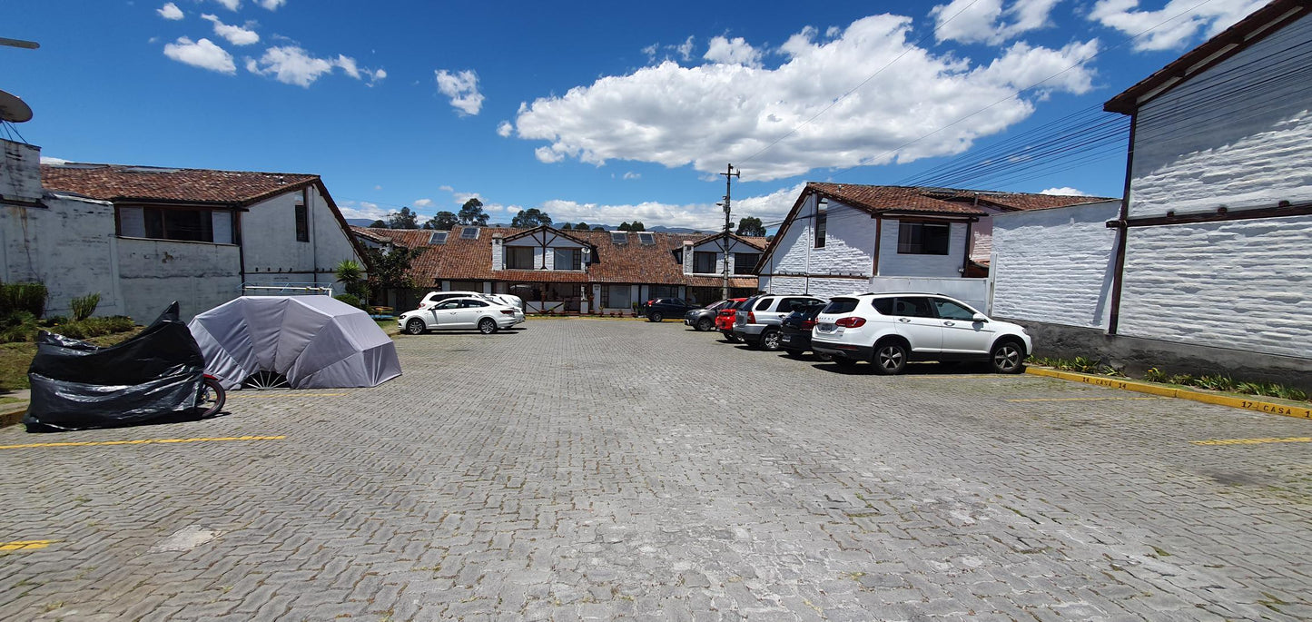 SE VENDE CASA EN LA PARROQUI DE SANGOLQUÍ, CANTÓN RUMIÑAHUI.