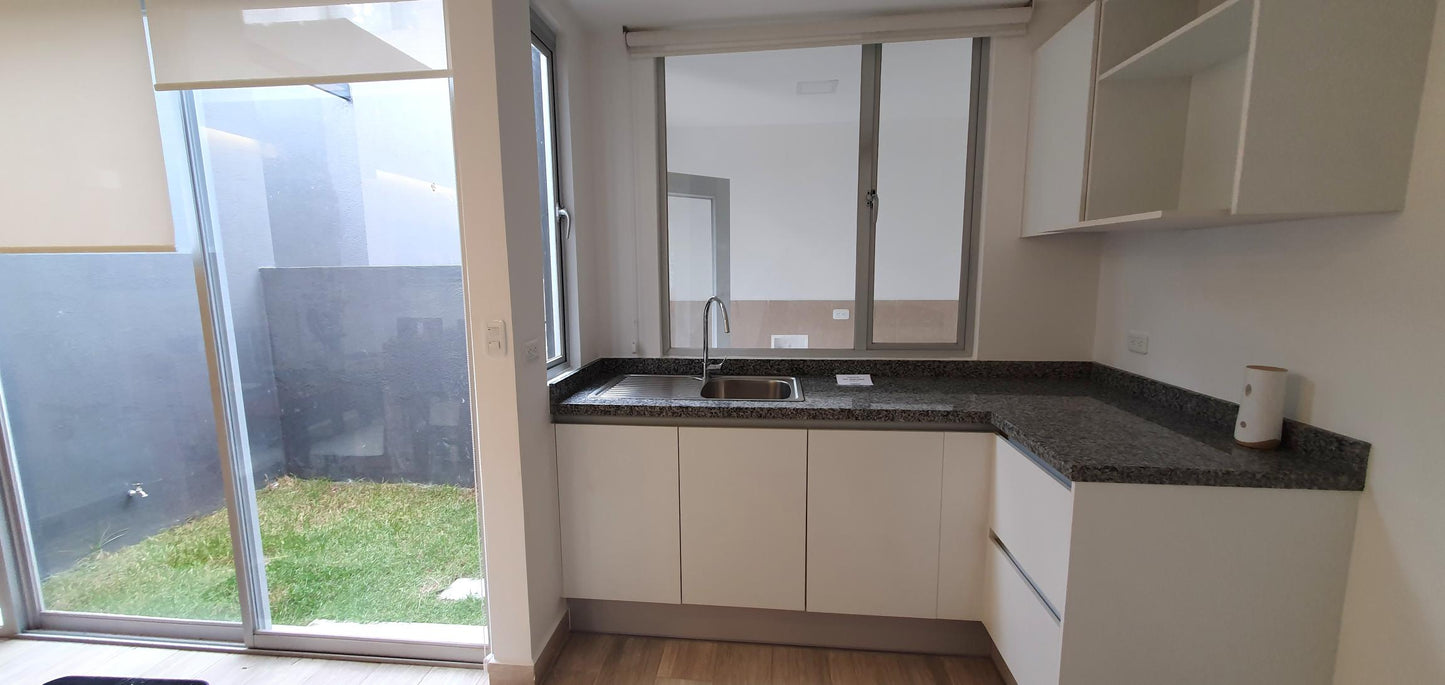 Se Vende Casa a Estrenar en Conocoto