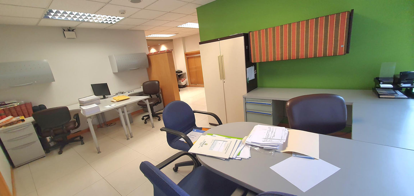 Se Vende Oficina Sector Megamaxi Av. 6 de Diciembre