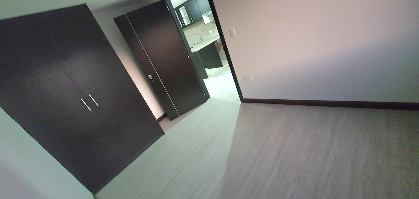 SE VENDE DEPARTAMENTO A ESTRENAR SECTOR SOLCA - CALLE NIELSEN