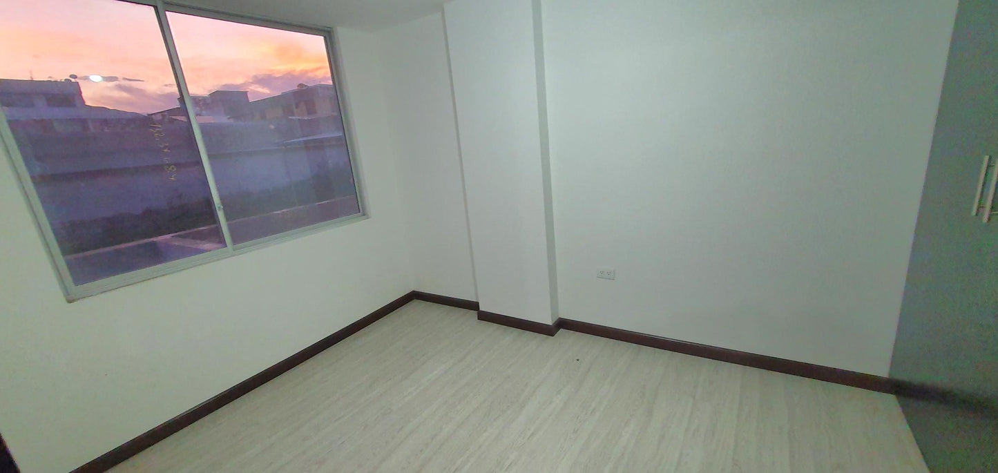 SE VENDE DEPARTAMENTO A ESTRENAR SECTOR SOLCA - CALLE NIELSEN
