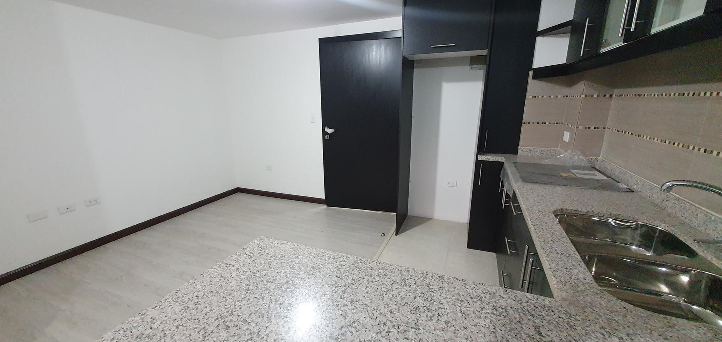 SE VENDE DEPARTAMENTO A ESTRENAR SECTOR SOLCA - CALLE NIELSEN