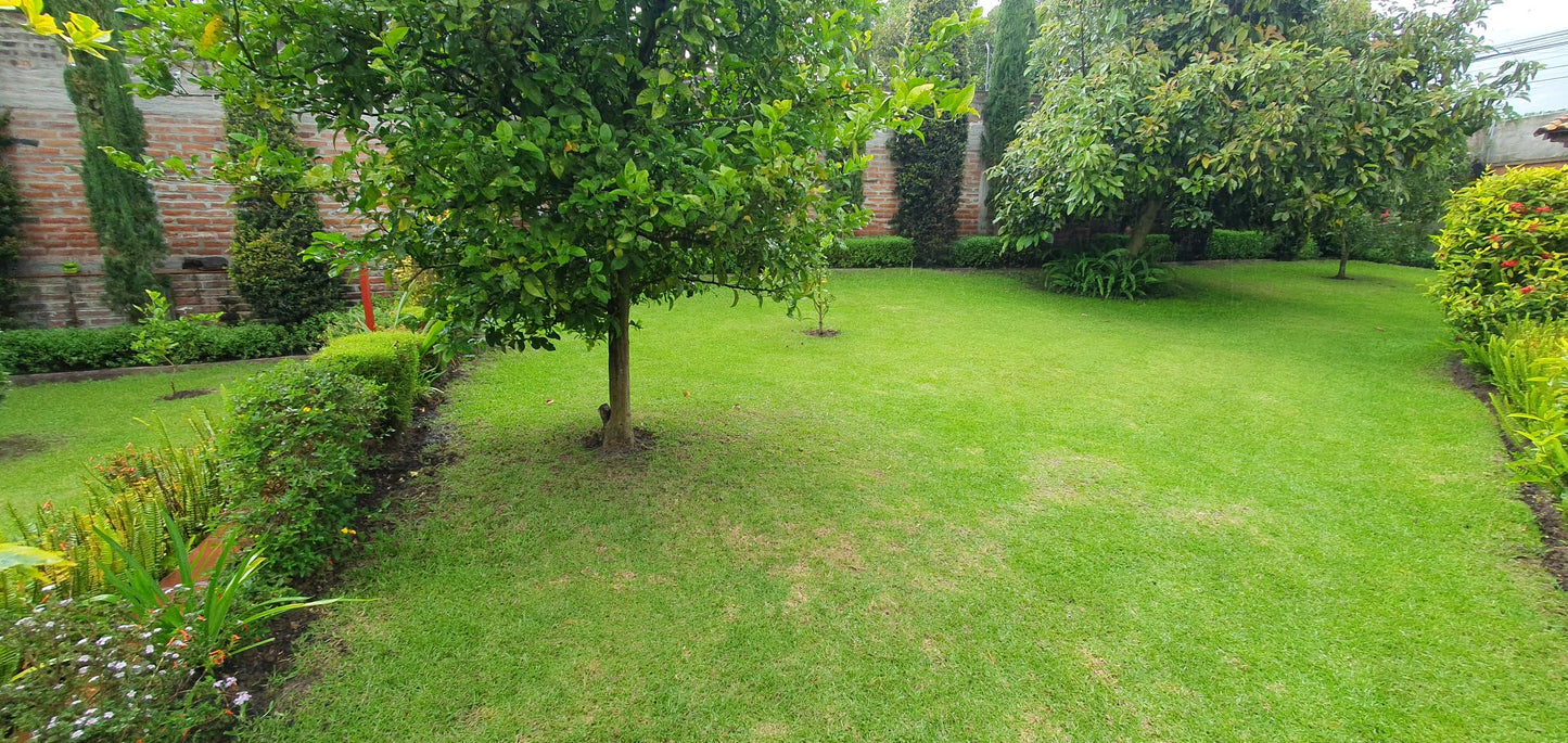 SE VENDE CASA EN TUMBACO