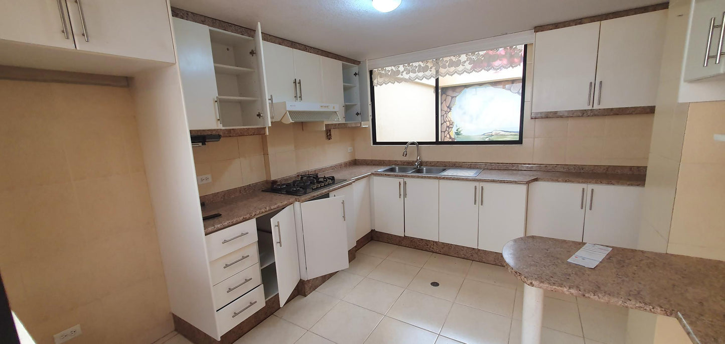 SE VENDE DEPARTAMENTO SECTOR PONCEANO