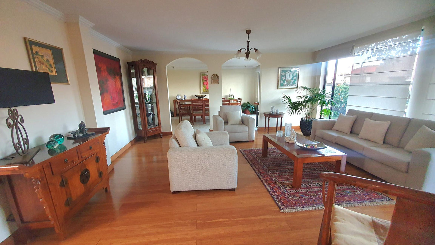 SE VENDE CASA DENTRO DE CONJUNTO EN CUMBAYA