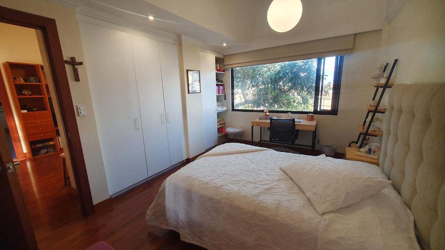SE VENDE CASA DENTRO DE CONJUNTO EN CUMBAYA