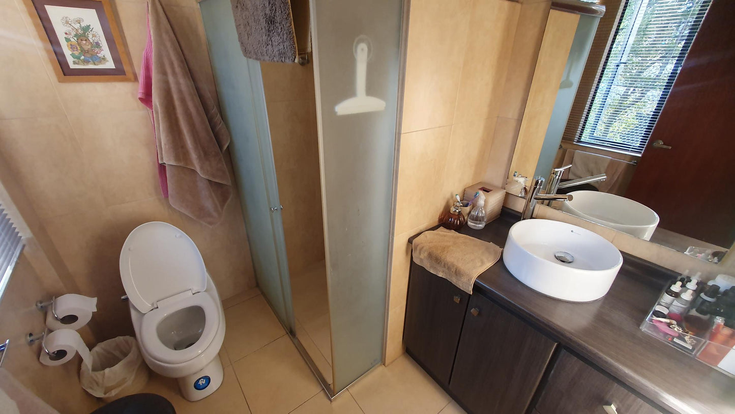 SE VENDE CASA DENTRO DE CONJUNTO EN CUMBAYA
