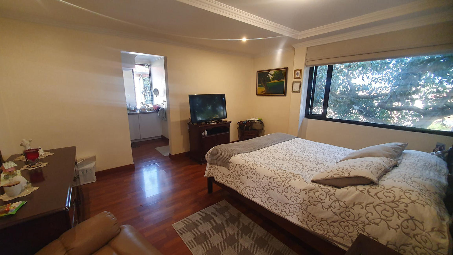 SE VENDE CASA DENTRO DE CONJUNTO EN CUMBAYA