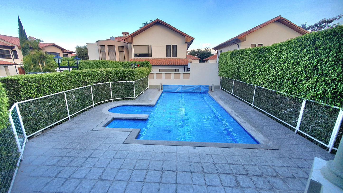 SE VENDE CASA DENTRO DE CONJUNTO EN CUMBAYA