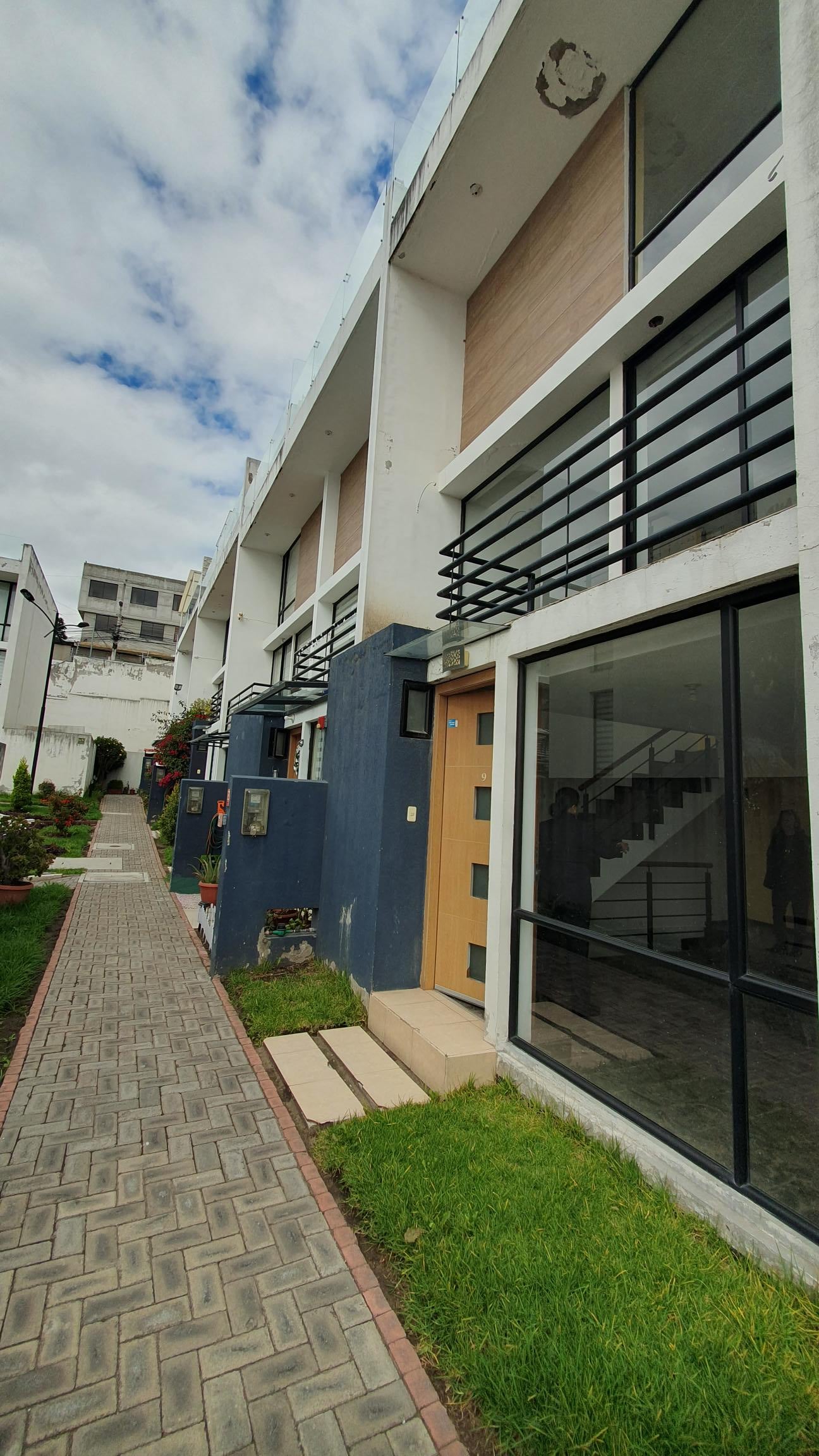 SE VENDE CASA SECTOR SAN ISIDRO - CALLE BUENOS AIRES Y DE LOS MUELLES.