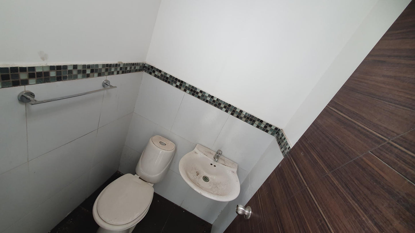 SE VENDE CASA SECTOR SAN ISIDRO - CALLE BUENOS AIRES Y DE LOS MUELLES.