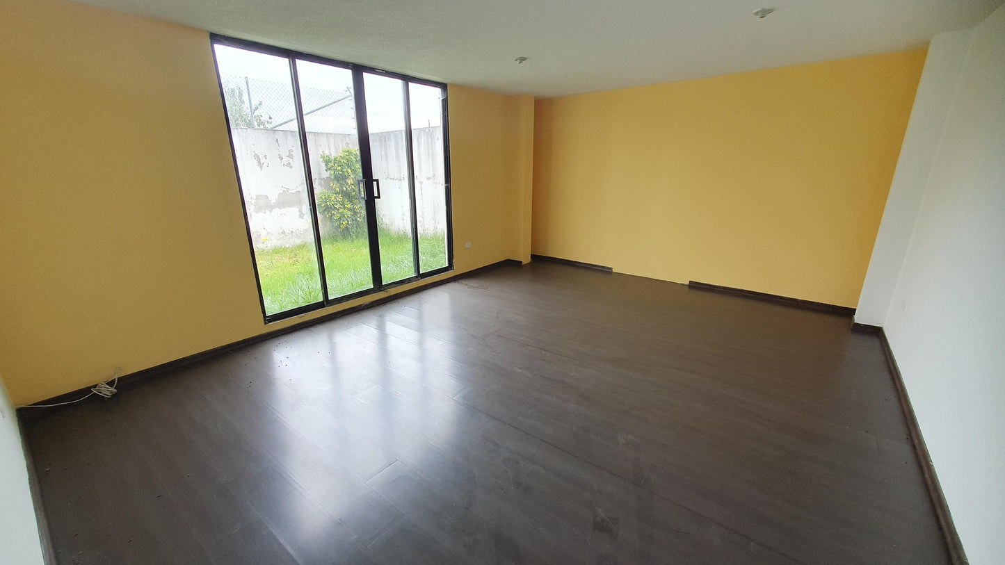 SE VENDE CASA SECTOR SAN ISIDRO - CALLE BUENOS AIRES Y DE LOS MUELLES.