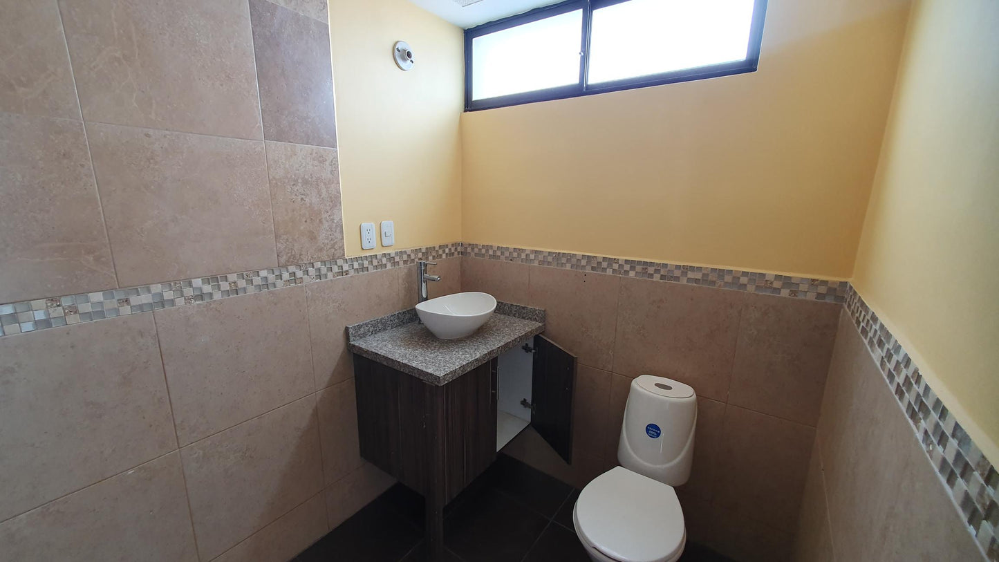 SE VENDE CASA SECTOR SAN ISIDRO - CALLE BUENOS AIRES Y DE LOS MUELLES.