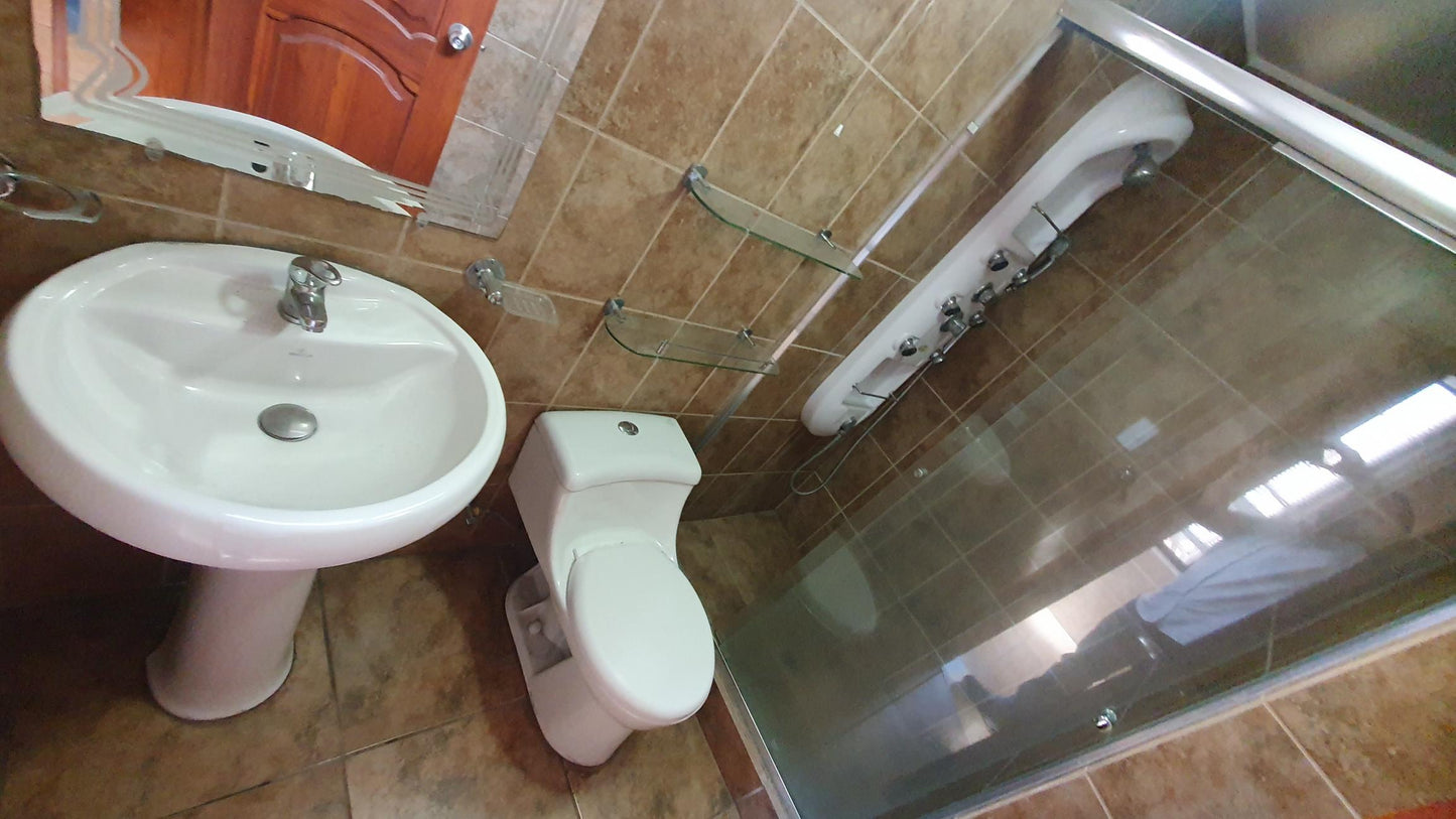 SE VENDE DUPLEX SECTOR COTOCOLLAO - CERCA DE LA REAL AUDIENCIA.