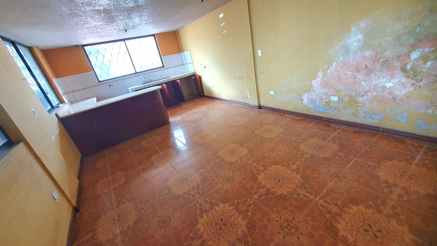 SE VENDE CASA CON TERRENO SECTOR SANTA ISABEL