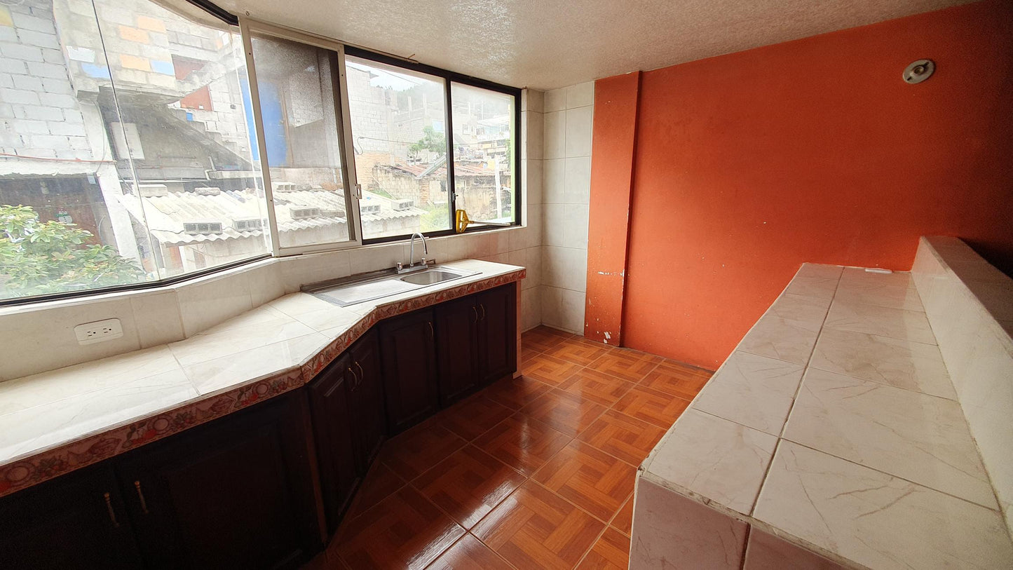 SE VENDE CASA CON TERRENO SECTOR SANTA ISABEL