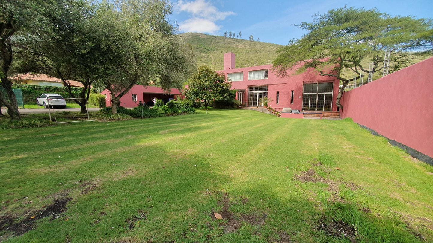 SE VENDE CASA EN TUMBACO DENTRO DEL CONJUNTO PACHOSALAS