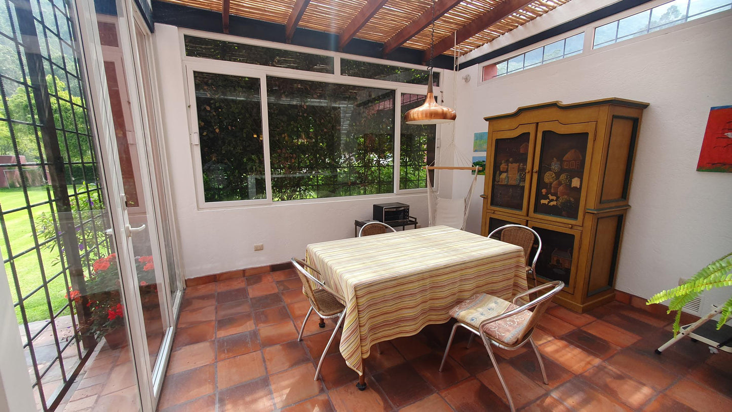 SE VENDE CASA EN TUMBACO DENTRO DEL CONJUNTO PACHOSALAS