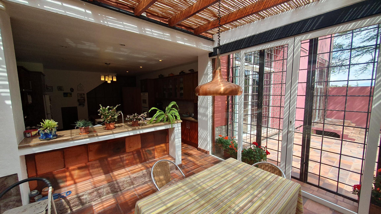 SE VENDE CASA EN TUMBACO DENTRO DEL CONJUNTO PACHOSALAS