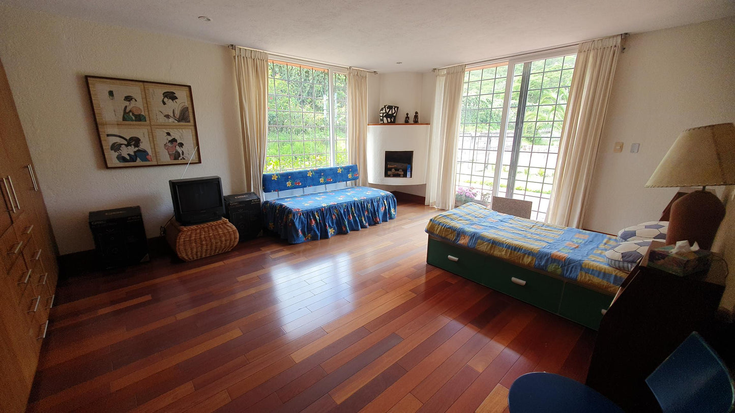 SE VENDE CASA EN TUMBACO DENTRO DEL CONJUNTO PACHOSALAS