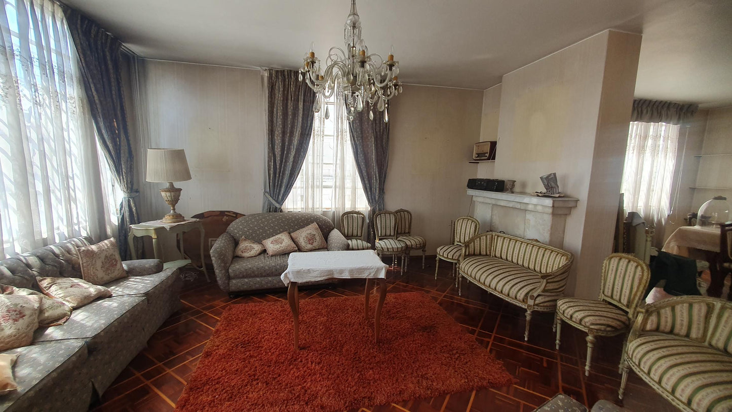 SE VENDE CASA SECTOR JUAN DE VELASCO Y AV. ORELLANA