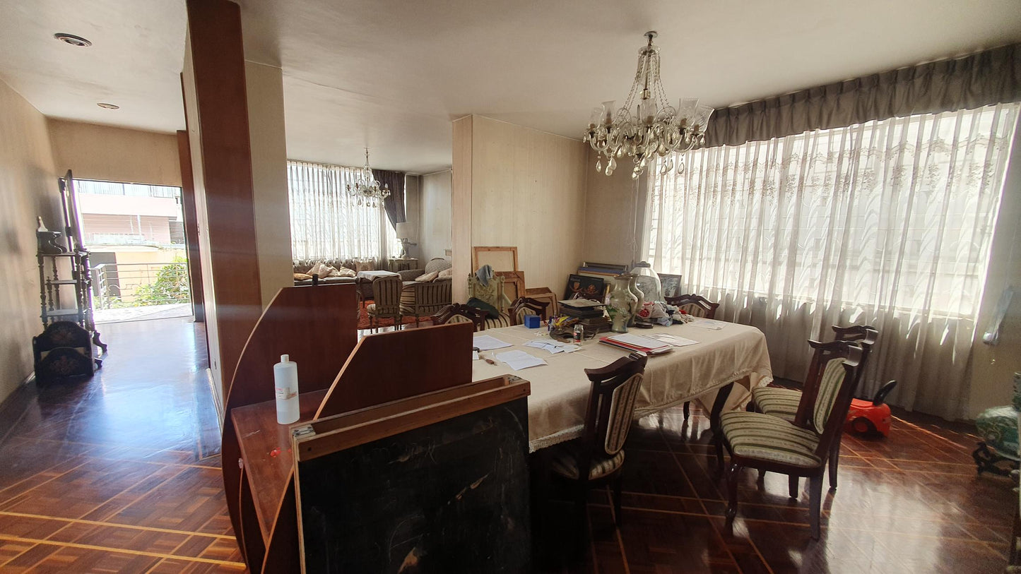 SE VENDE CASA SECTOR JUAN DE VELASCO Y AV. ORELLANA