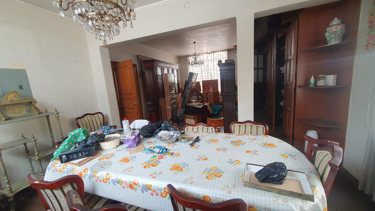 SE VENDE CASA SECTOR JUAN DE VELASCO Y AV. ORELLANA