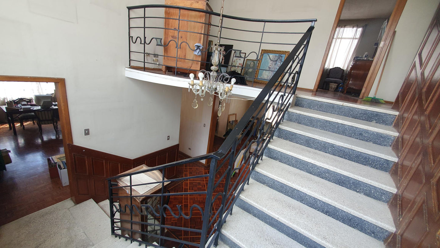 SE VENDE CASA SECTOR JUAN DE VELASCO Y AV. ORELLANA