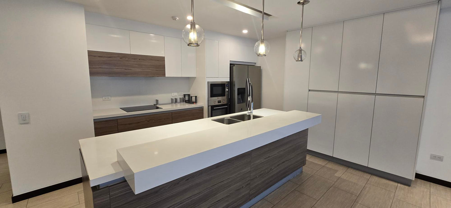 SE VENDE DEPARTAMENTO SECTOR BOSMEDIANO Y AV. 6 DE DICIEMBRE.