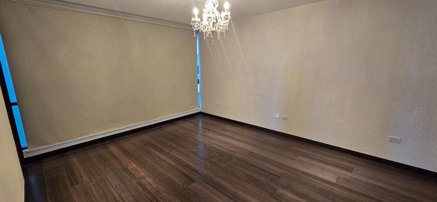 SE VENDE DEPARTAMENTO SECTOR BOSMEDIANO Y AV. 6 DE DICIEMBRE.