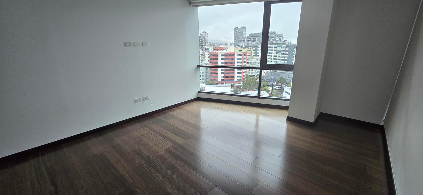 SE VENDE DEPARTAMENTO SECTOR BOSMEDIANO Y AV. 6 DE DICIEMBRE.