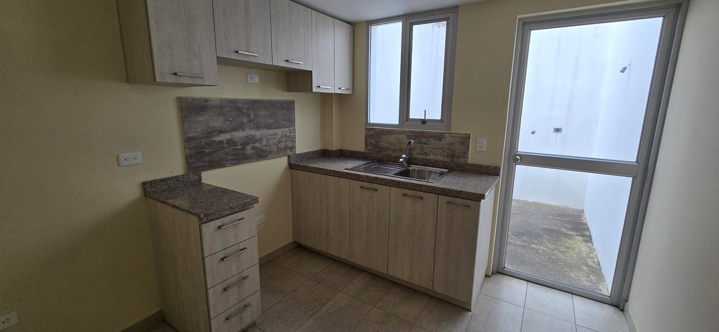 SE VENDE DEPARTAMENTO SECTOR MASTODONTES - CARCELEN.