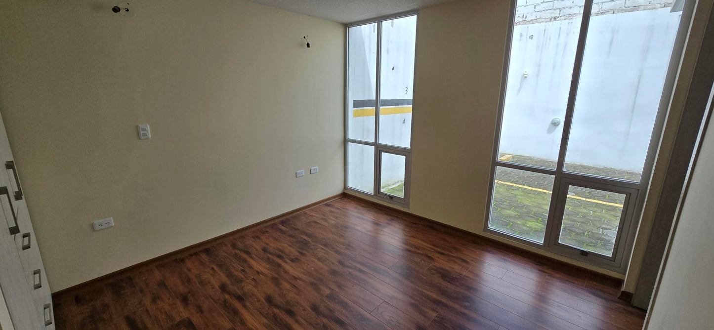 SE VENDE DEPARTAMENTO SECTOR MASTODONTES - CARCELEN.