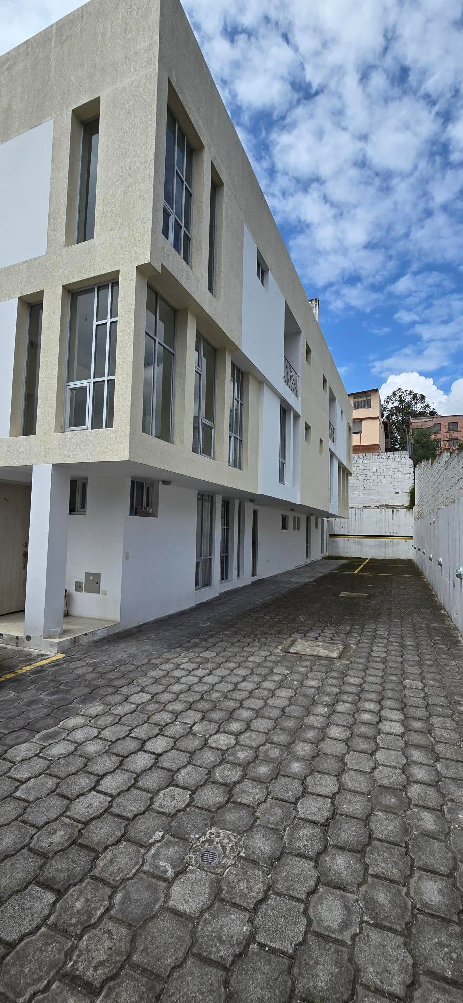 SE VENDE DEPARTAMENTO SECTOR MASTODONTES - CARCELEN.