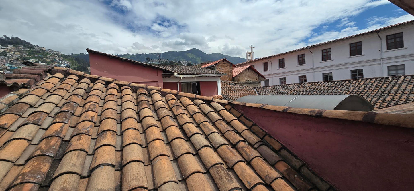 SE VENDE CASA SECTOR CENTRO HISTORICO DE QUITO