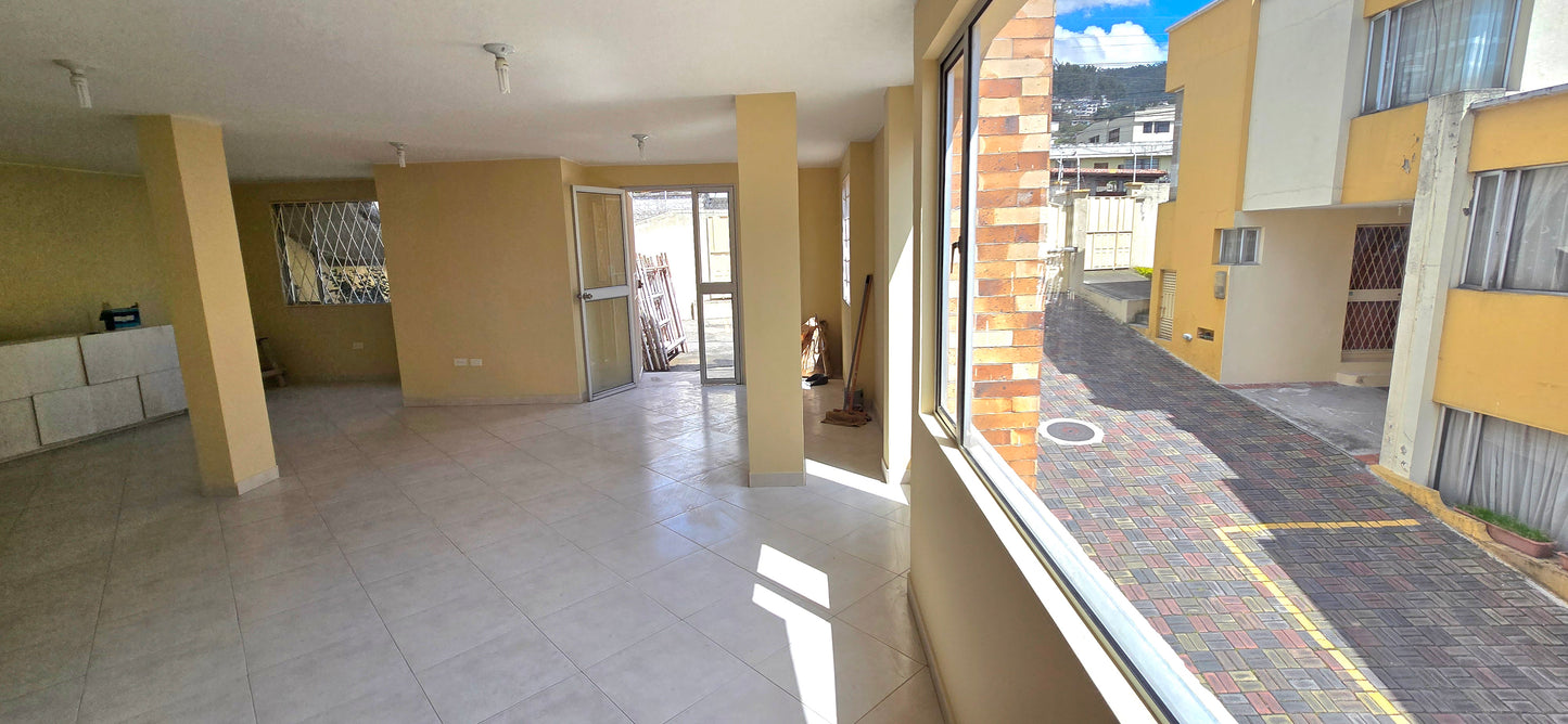 SE VENDE OFICINA O LOCAL COMERCIAL SECTOR LA PULIDA