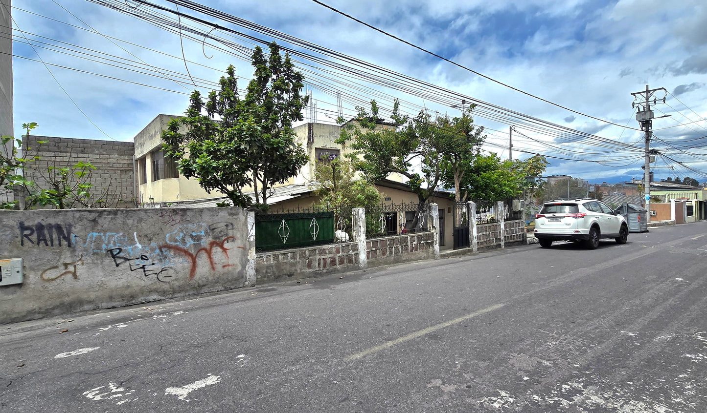 SE VENDE CASA SECTOR SAN CARLOS