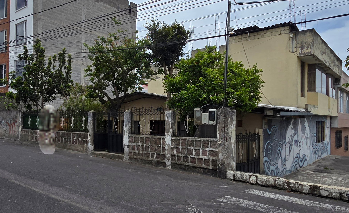 SE VENDE CASA SECTOR SAN CARLOS