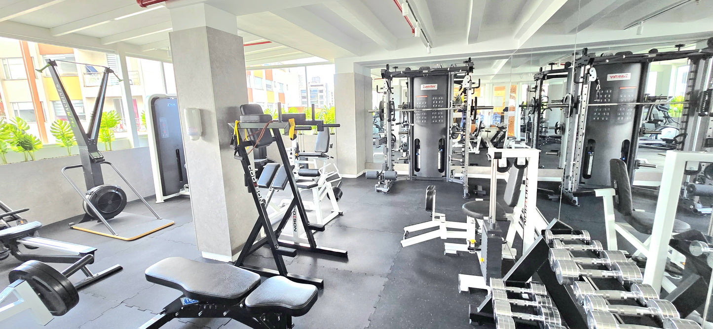 SE VENDE HOTEL SECTOR AV. 6 DE DICIEMBRE Y SAN IGNACIO