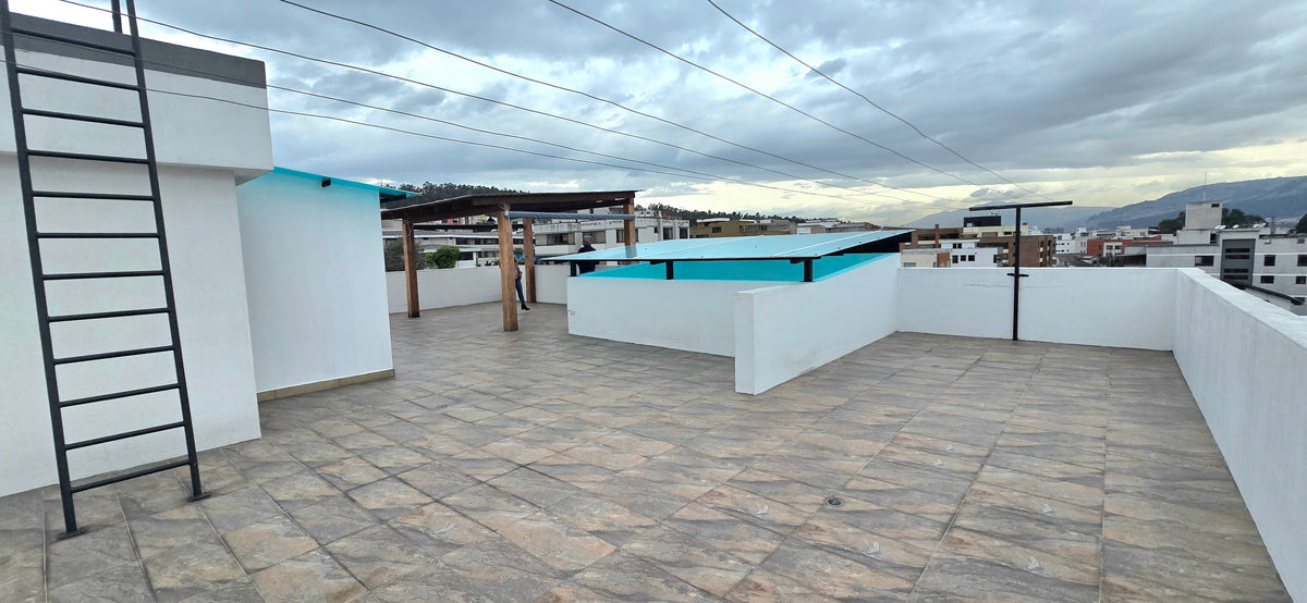 SE VENDE DEPARTAMENTO SECTOR MONTESERRIN.