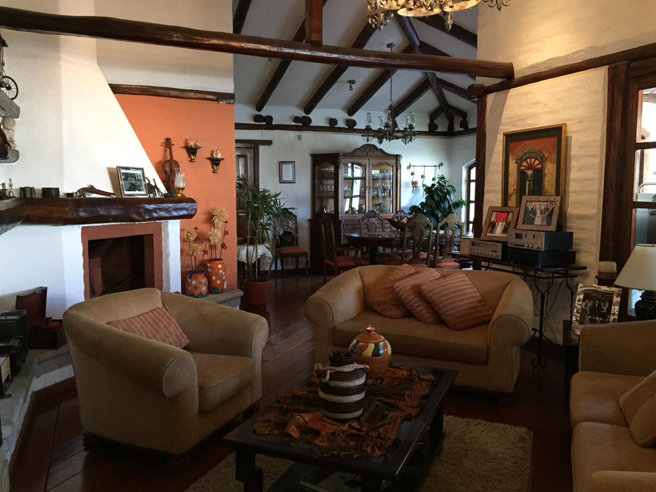 Se Vende Casa en La Urbanización El Condado