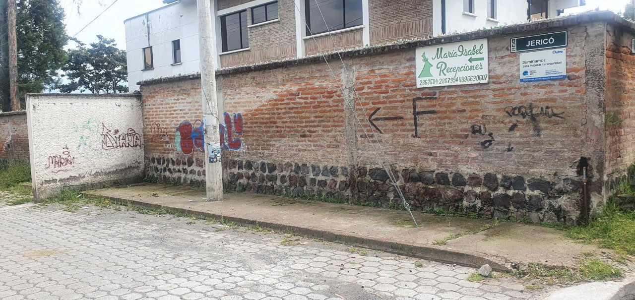 SE VENDE TERRENO EN EL VALLE DE LOS CHILLOS SECTOR ALANGASI. 1200 m2