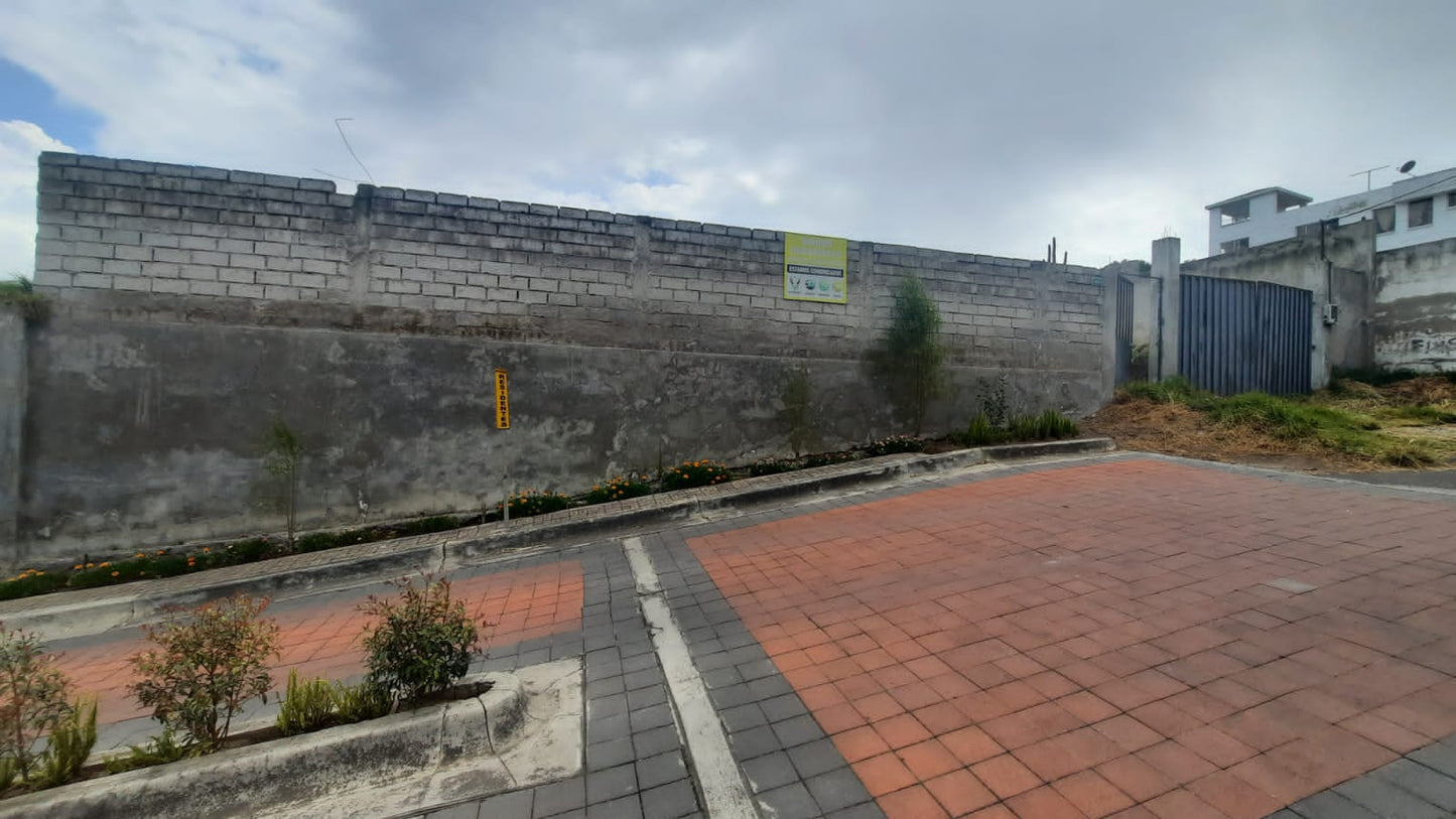 SE ARRIENDA TERRENO SECTOR EMBAJADA AMERICANA - SAN ISIDRO DEL INCA
